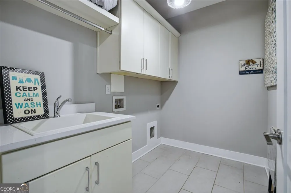 976 Memorial WALK SE Atlanta, GA 30316