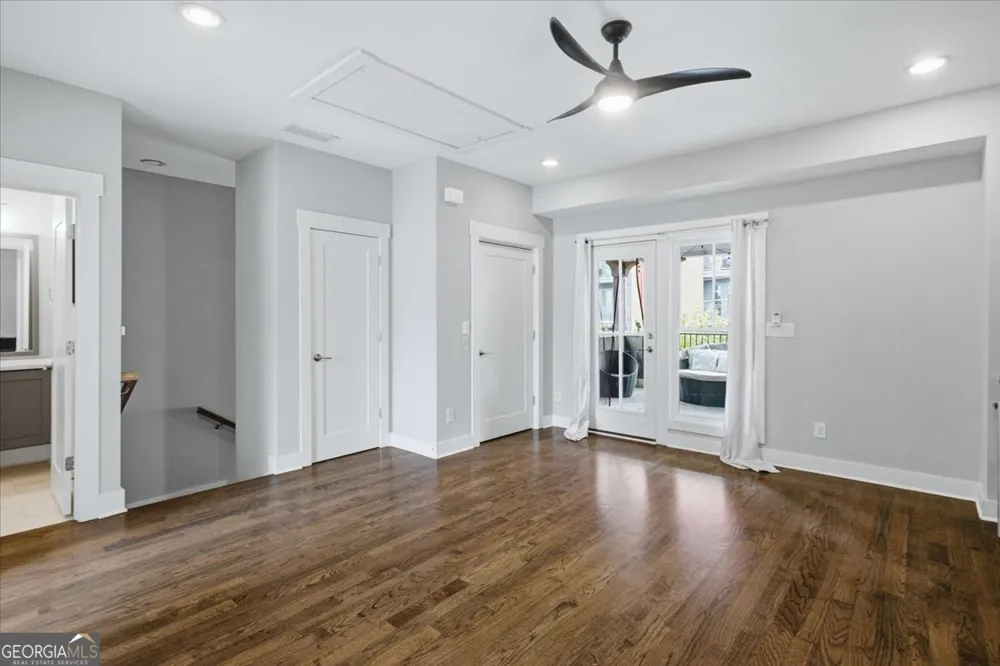 976 Memorial WALK SE Atlanta, GA 30316