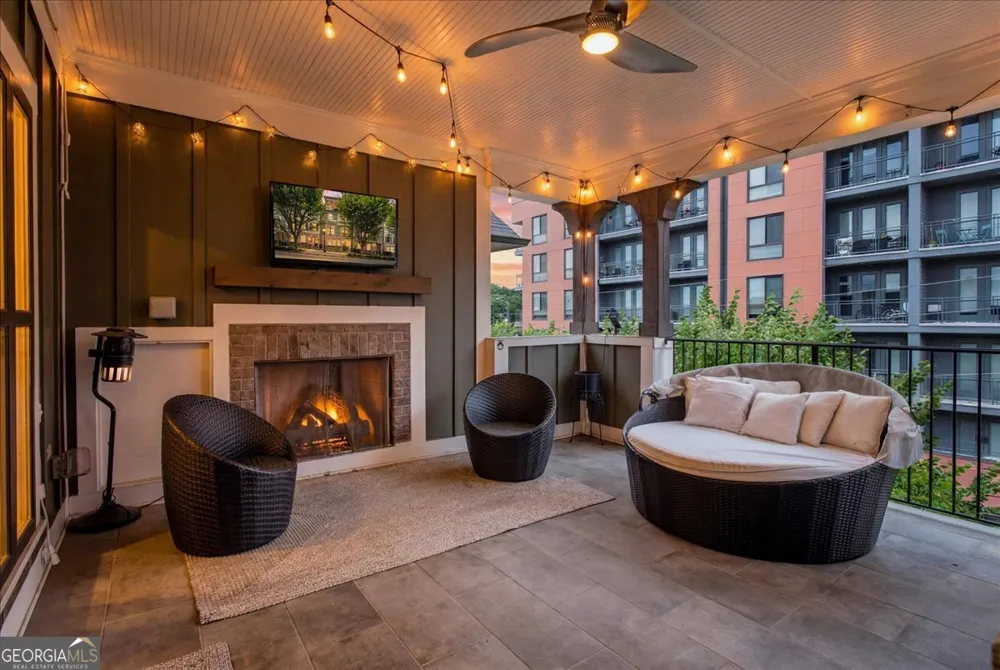 976 Memorial WALK SE Atlanta, GA 30316