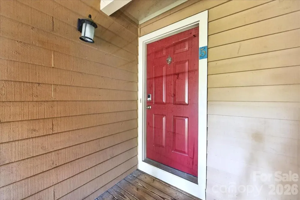 3220 Selwyn Farms Lane #5 Charlotte, NC 28209