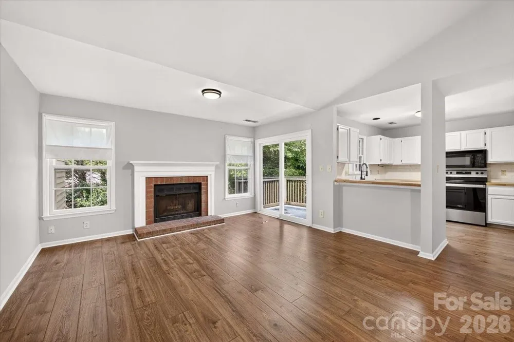 3220 Selwyn Farms Lane #5 Charlotte, NC 28209