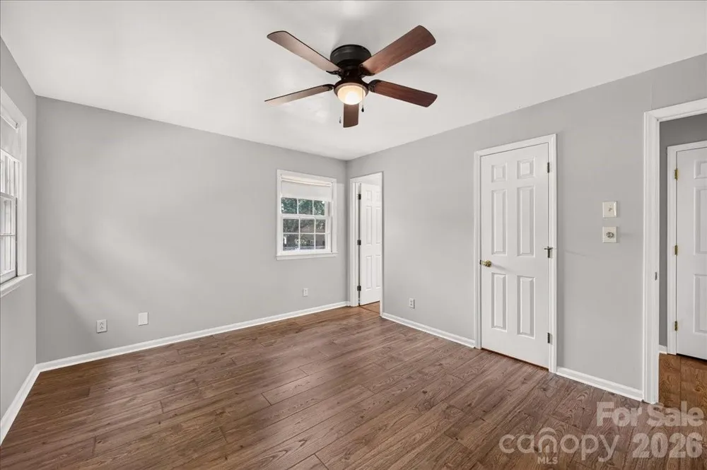 3220 Selwyn Farms Lane #5 Charlotte, NC 28209
