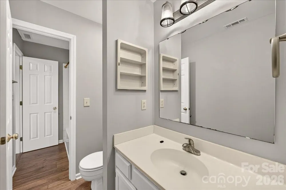 3220 Selwyn Farms Lane #5 Charlotte, NC 28209