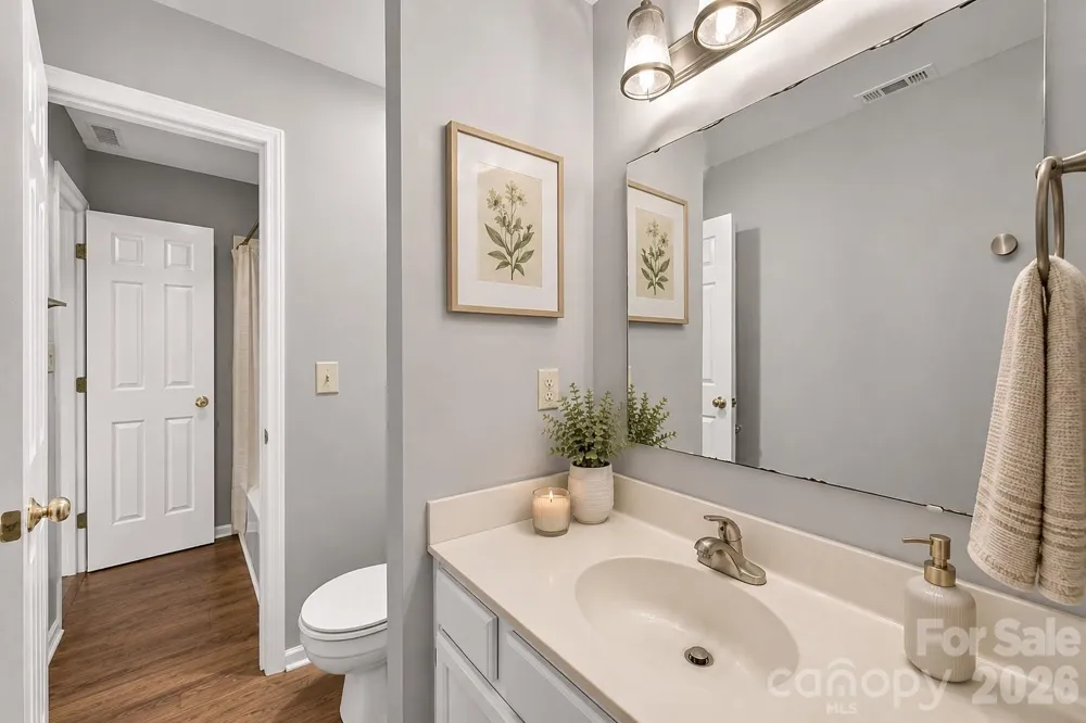 3220 Selwyn Farms Lane #5 Charlotte, NC 28209