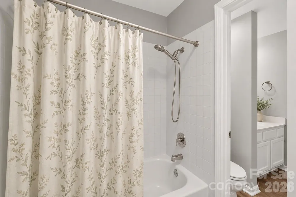 3220 Selwyn Farms Lane #5 Charlotte, NC 28209