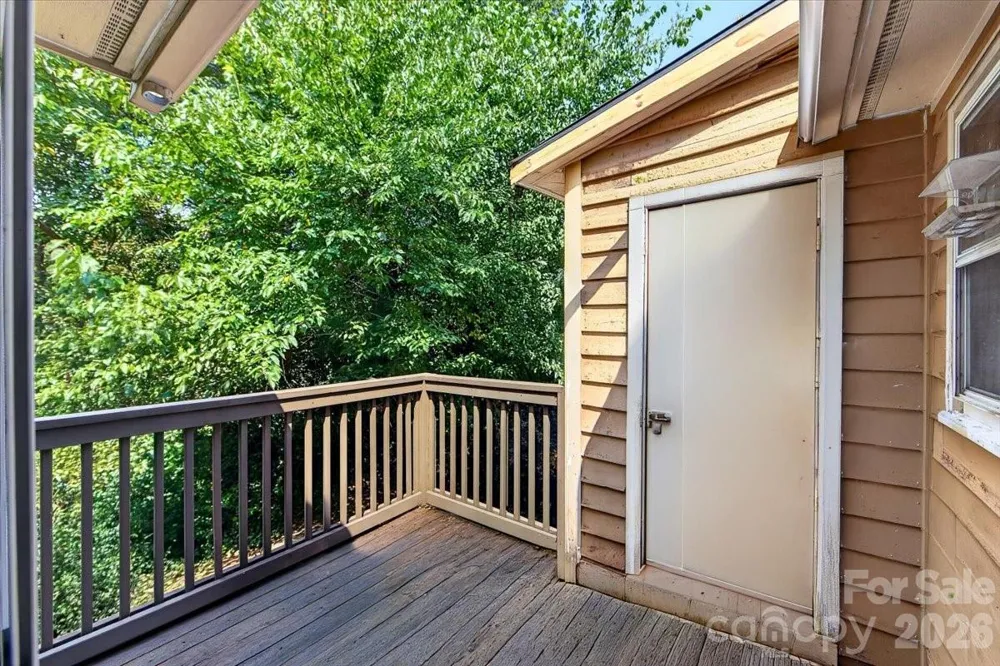 3220 Selwyn Farms Lane #5 Charlotte, NC 28209