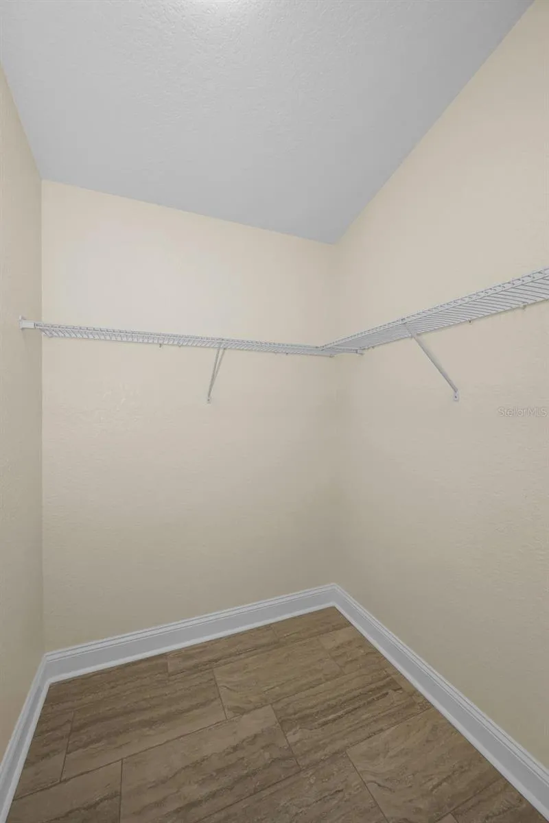 1874 FEATHER TREE CIRCLE Clearwater, FL 33765