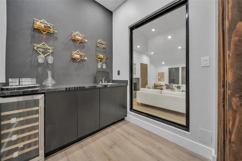 7001 Rocky Top Circle Dallas, TX 75252