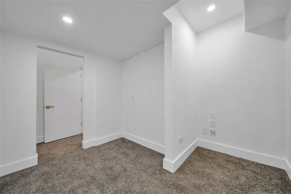 7001 Rocky Top Circle Dallas, TX 75252