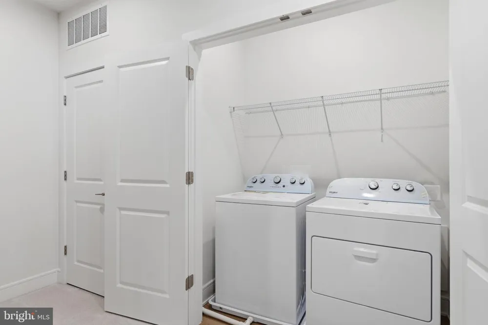 43342 FARRINGDON SQUARE Ashburn, VA 20148