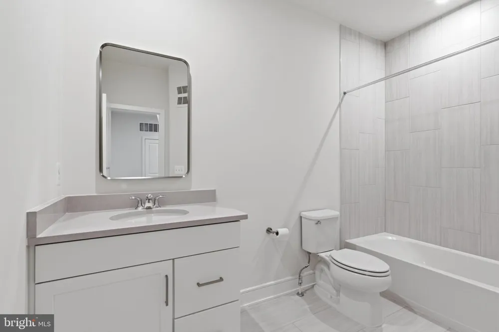 43342 FARRINGDON SQUARE Ashburn, VA 20148