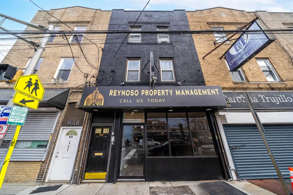 8222 KENNEDY BLVD North Bergen, NJ 07047