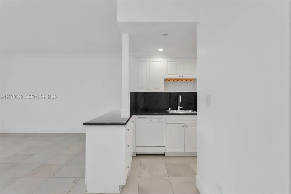700 Biltmore Way #304 Coral Gables, FL 33134