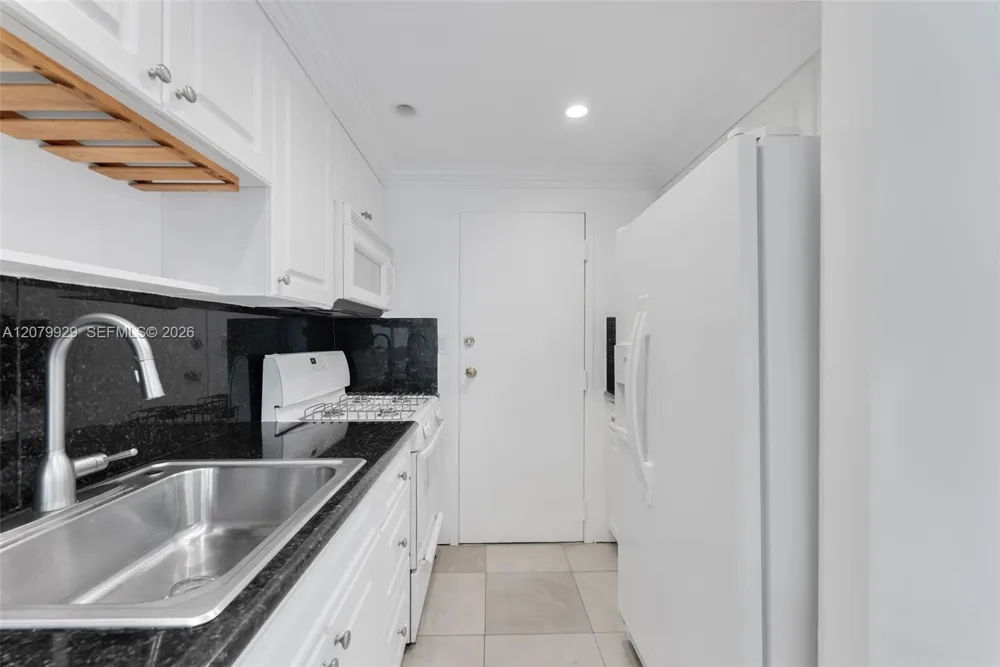 700 Biltmore Way #304 Coral Gables, FL 33134