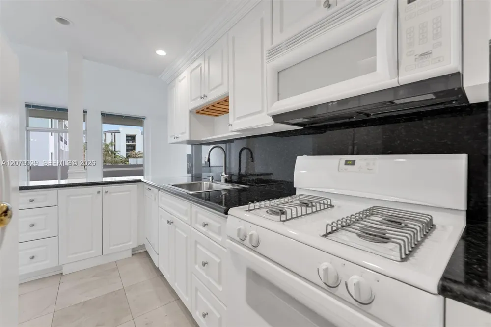 700 Biltmore Way #304 Coral Gables, FL 33134
