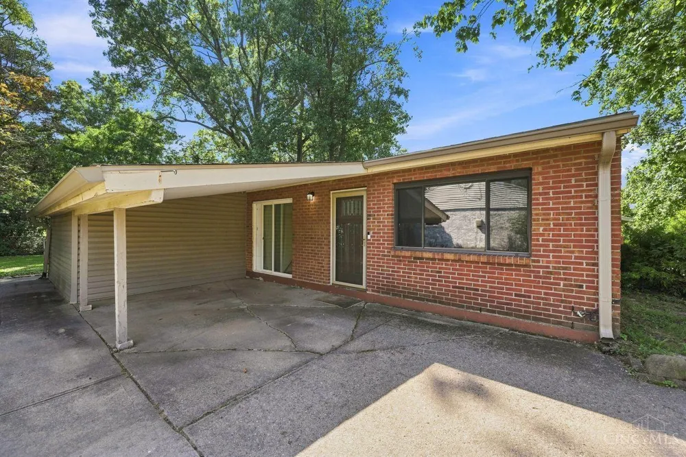 5690 Long Field Drive Miami, OH 45150