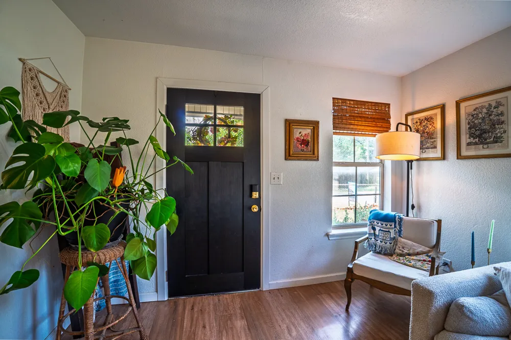 608 W Coleman Colbert, OK 74733