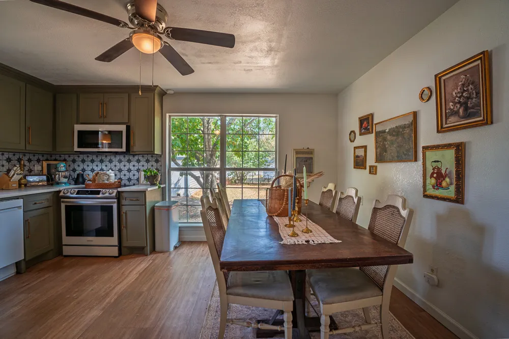 608 W Coleman Colbert, OK 74733