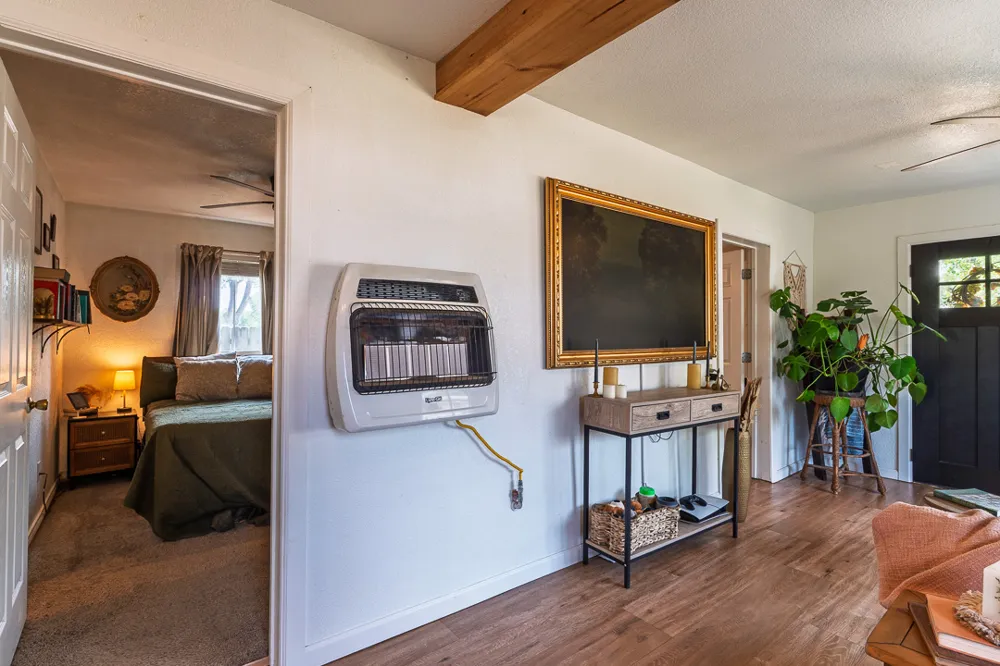 608 W Coleman Colbert, OK 74733