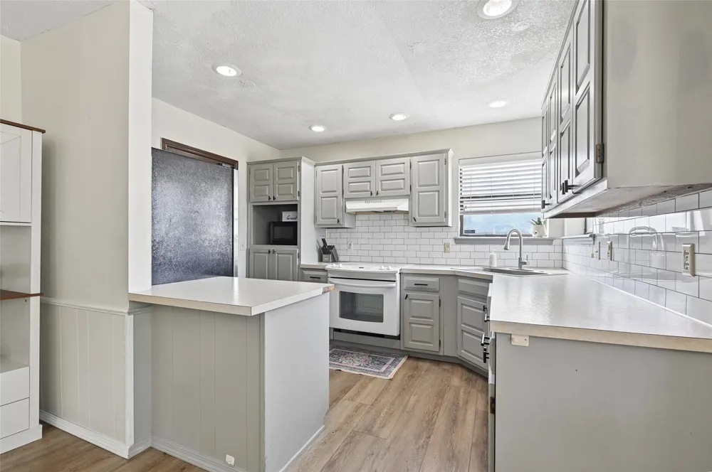 1400 S 28th Street Broken Arrow, OK 74014