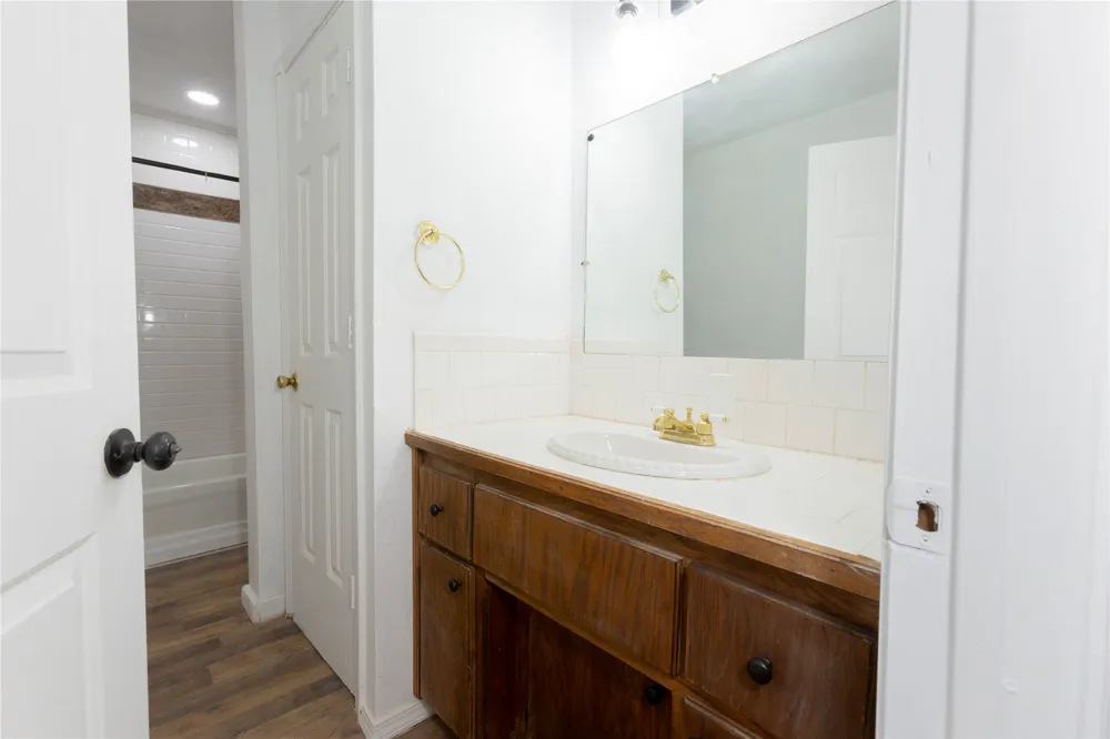 214 W Ada Avenue Wilburton, OK 74578