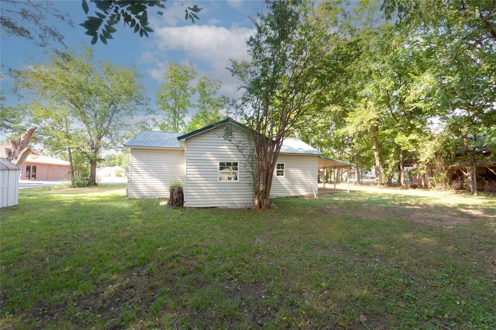 214 W Ada Avenue Wilburton, OK 74578
