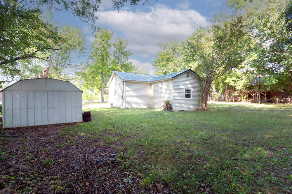 214 W Ada Avenue Wilburton, OK 74578