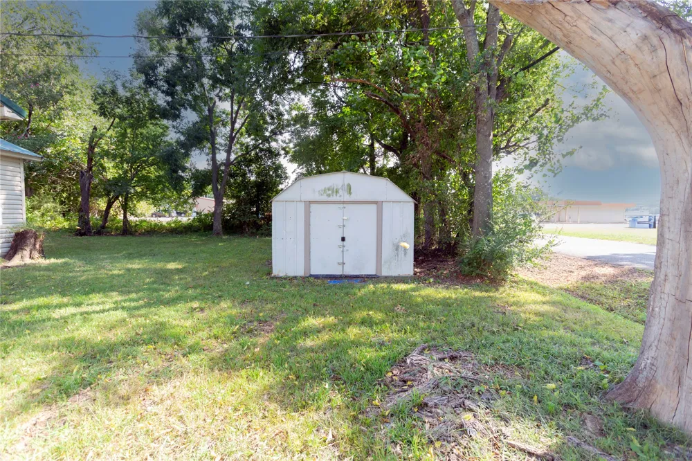 214 W Ada Avenue Wilburton, OK 74578