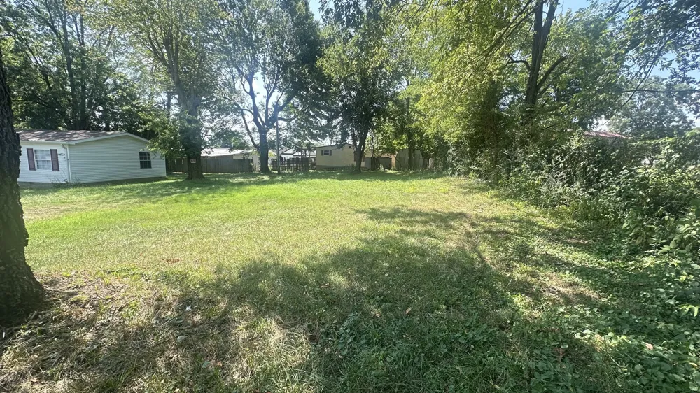 412 W McGlothlin St Portland, TN 37148