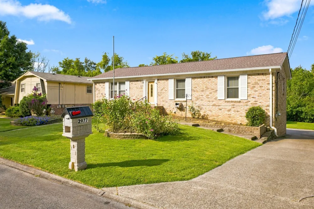 2977 Cherry Hills Dr Antioch, TN 37013