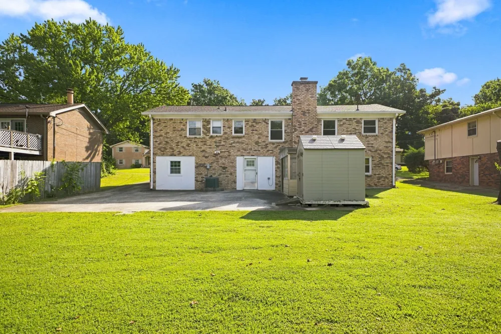 2977 Cherry Hills Dr Antioch, TN 37013
