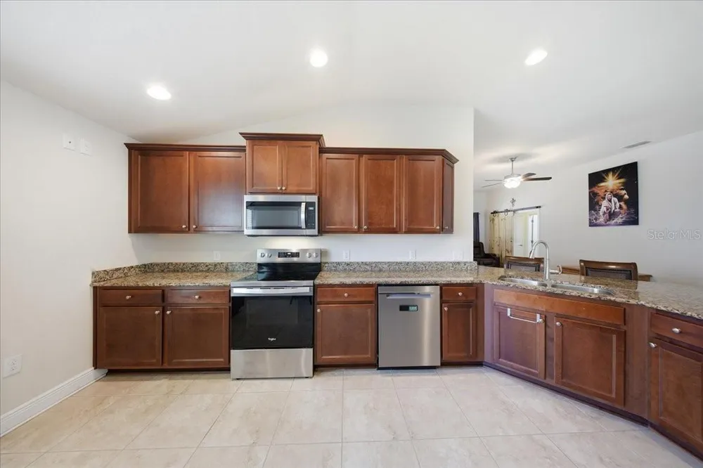 1408 LEGATTO LOOP Dundee, FL 33838