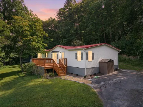 196 Rabbit Valley Road NW