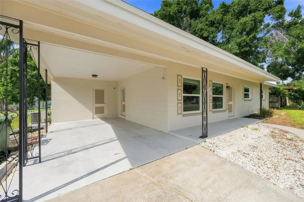1906 15TH AVENUE DRIVE W Bradenton, FL 34205
