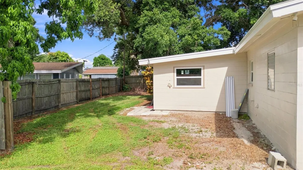 1906 15TH AVENUE DRIVE W Bradenton, FL 34205