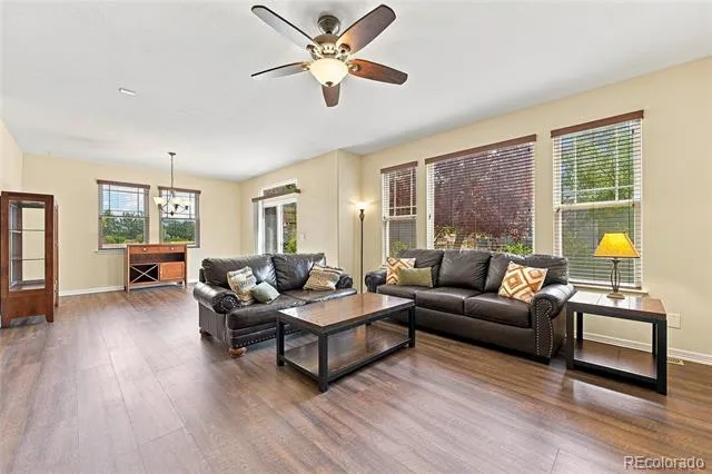 186 Coolidge Way Aurora, CO 80018