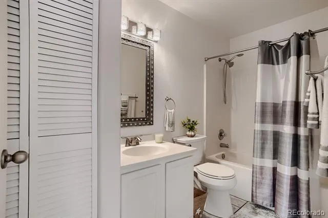 8437 Thunder Ridge Way #204 Highlands Ranch, CO 80126