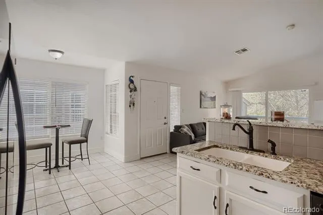8437 Thunder Ridge Way #204 Highlands Ranch, CO 80126