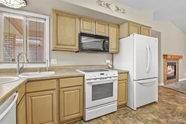 930 S Hoover Avenue Fort Lupton, CO 80621