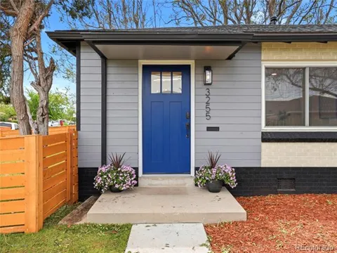 3255 Pontiac Street