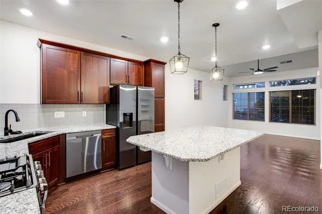 10041 Yampa Court Commerce City, CO 80022