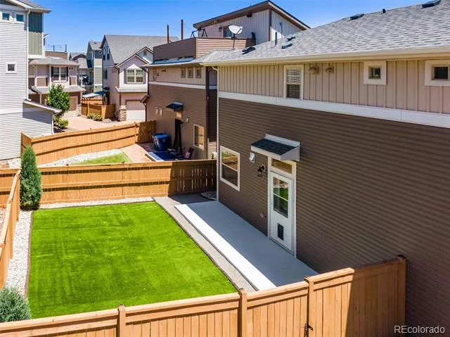 10041 Yampa Court Commerce City, CO 80022