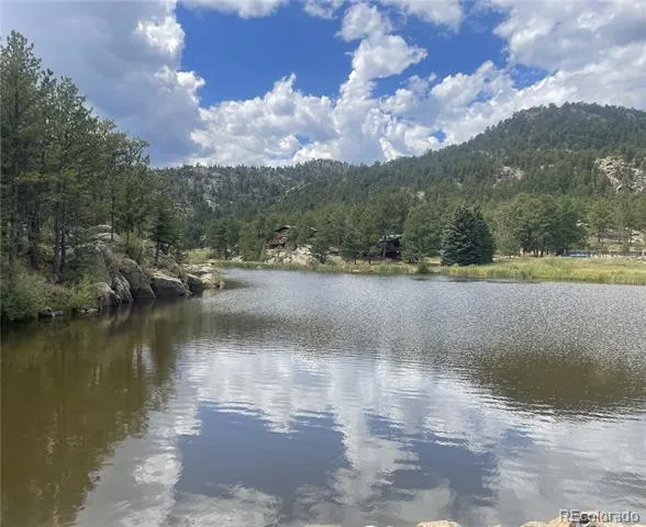Cedar Drive Lyons, CO 80540