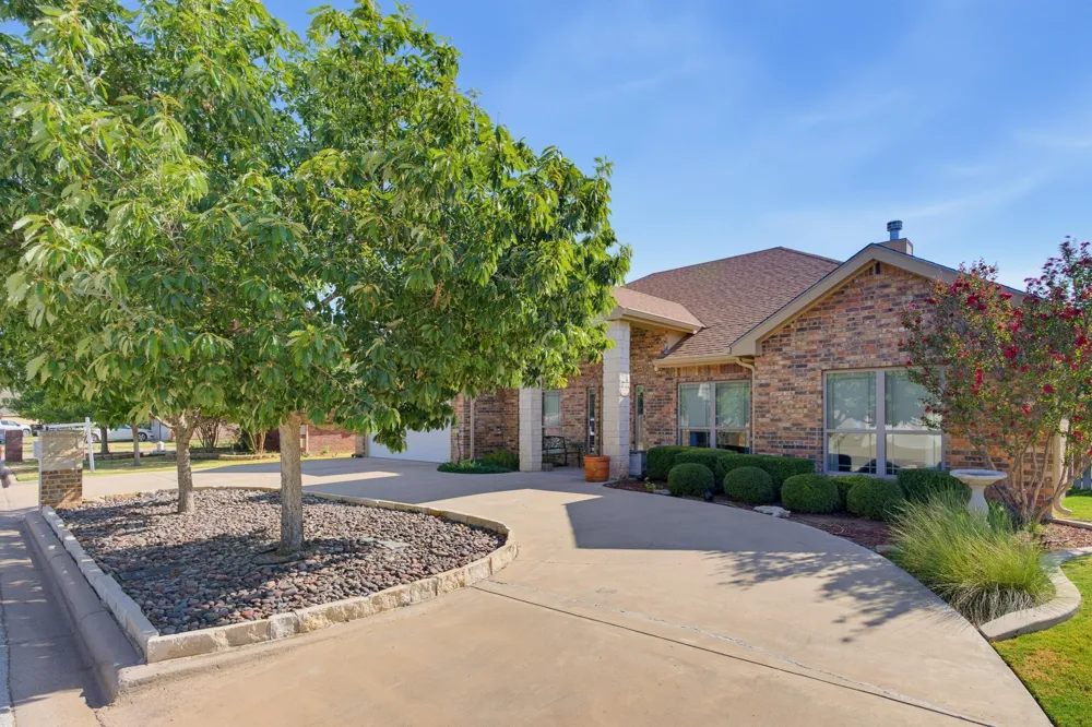 3225 White Oaks Drive Abilene, TX 79606