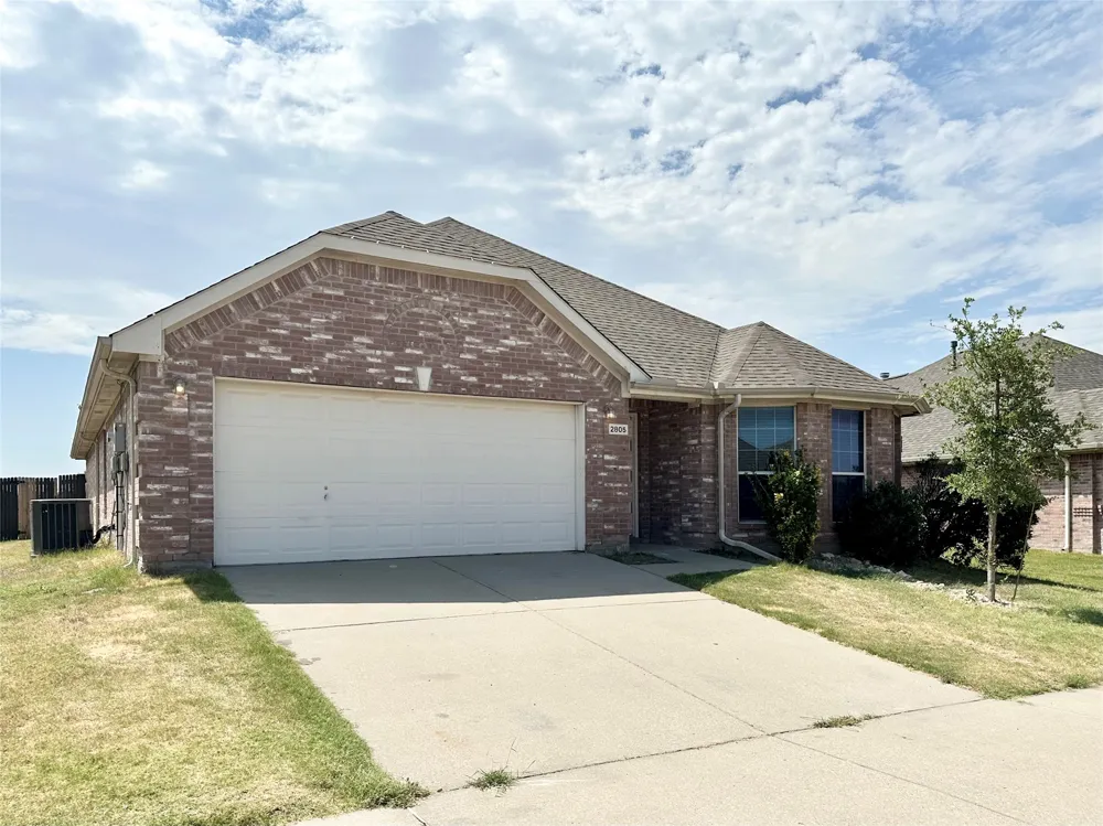 2805 Arabian Lane Celina, TX 75009