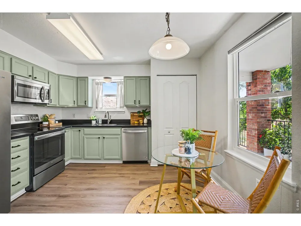 1629 S Deframe Street #B8 Lakewood, CO 80228