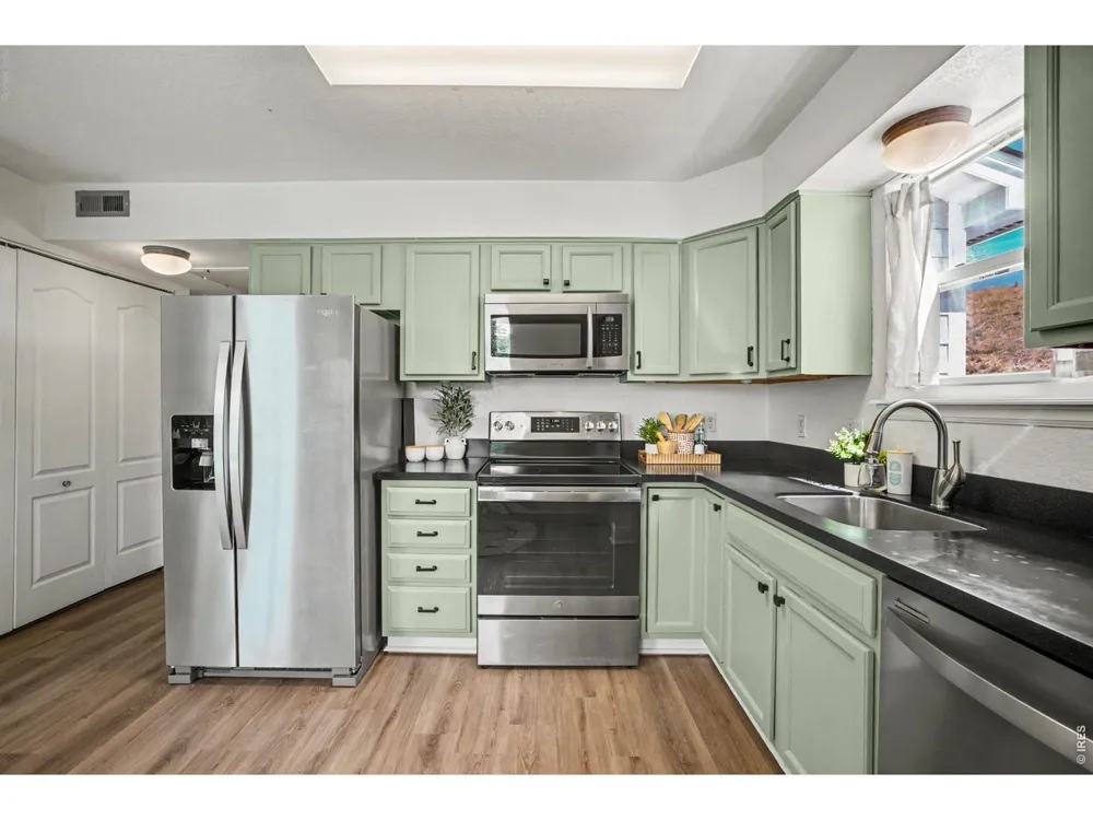 1629 S Deframe Street #B8 Lakewood, CO 80228