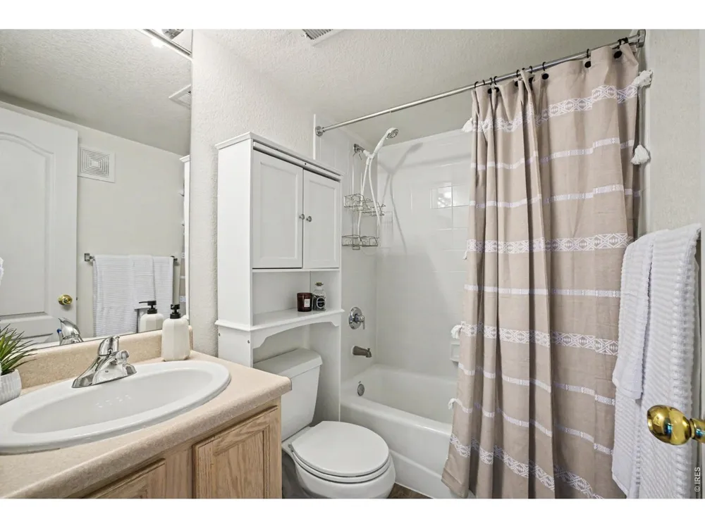 1629 S Deframe Street #B8 Lakewood, CO 80228