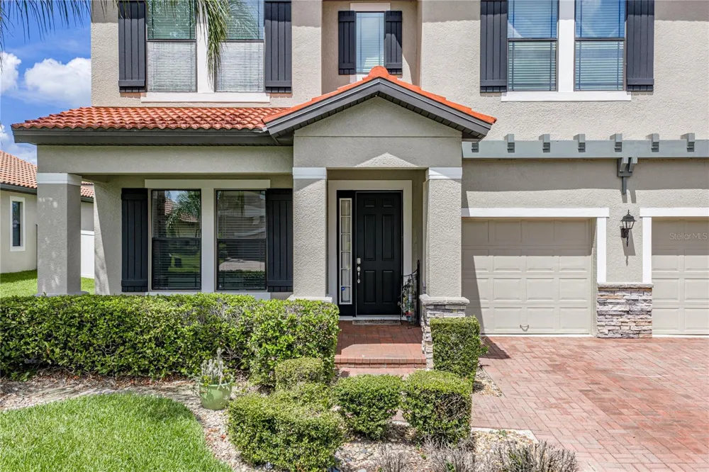 1902 VIA LAGO DRIVE Lakeland, FL 33810
