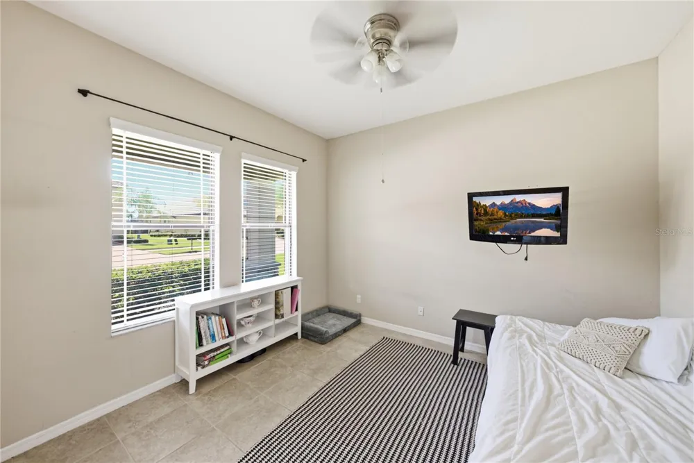 1902 VIA LAGO DRIVE Lakeland, FL 33810